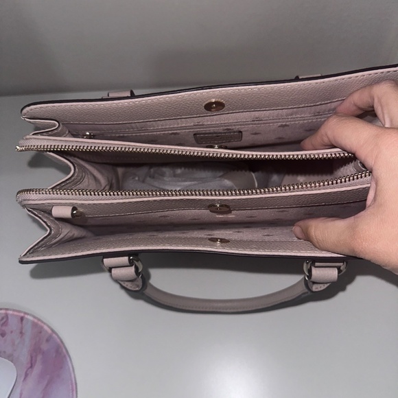 LIKE NEW Kate Spade Mulberry Street Lise Satchel - Warm Beige (#102) - Picture 4 of 9